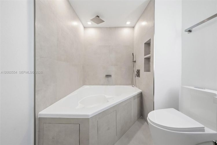 Waverly Las Olas #1401 image #28