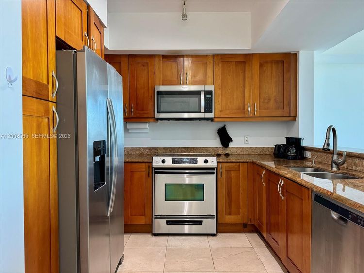 Duo Condo #2001W image #6