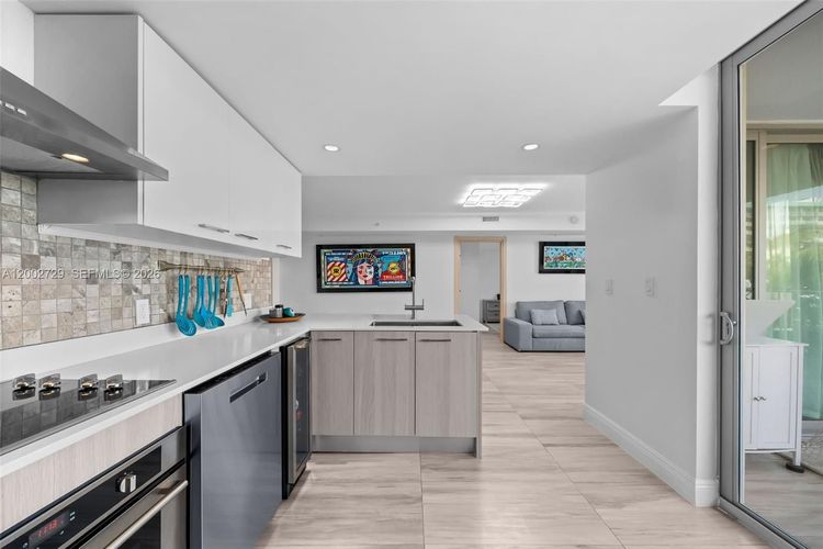 The Palms Residences #407 image #11