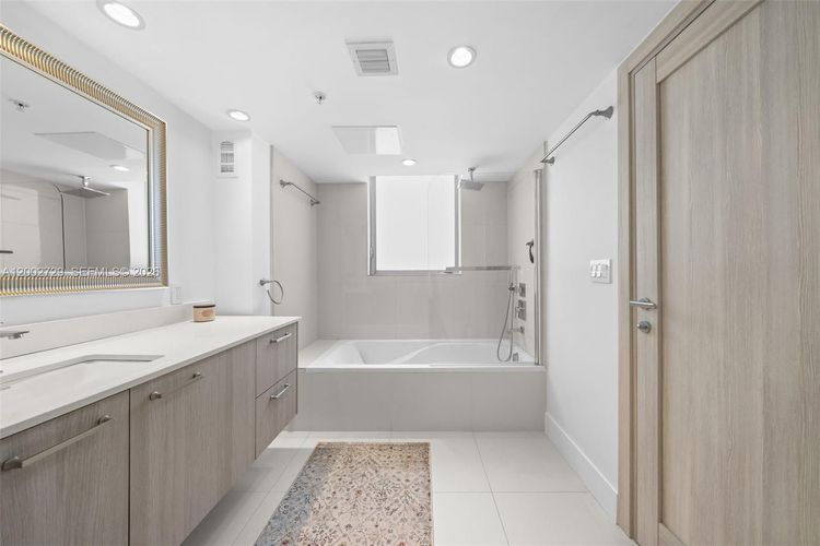 The Palms Residences #407 image #17