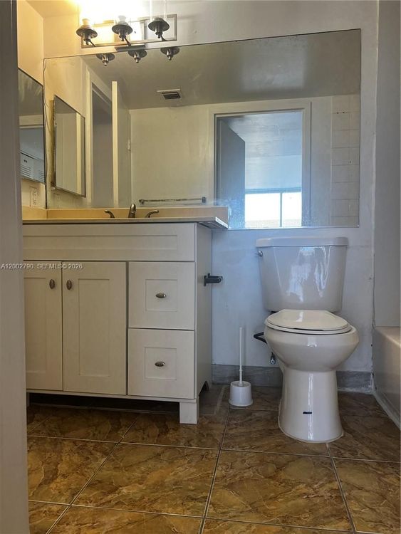 Grand View Palace #417 image #15