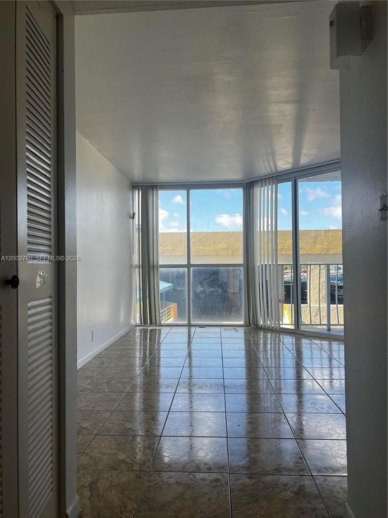 Grand View Palace #417 image #16