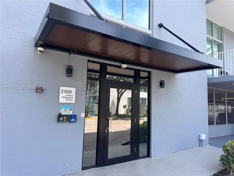 The Lofts at Hollywood Station #412 image #12