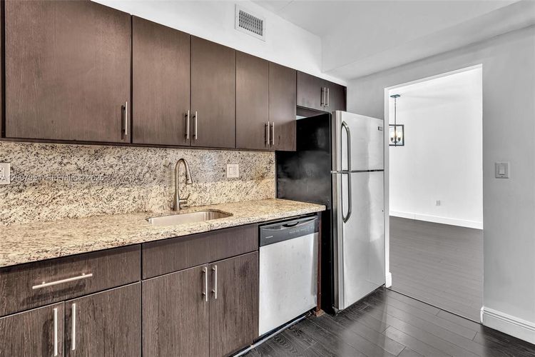 Arlen House West #228 image #12