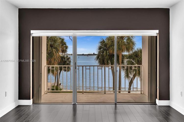 Arlen House West #228 image #16