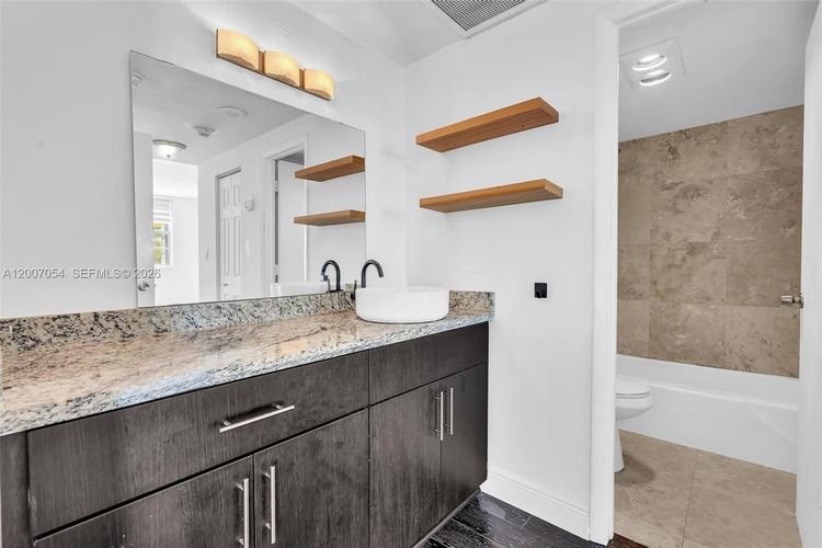 Arlen House West #228 image #21
