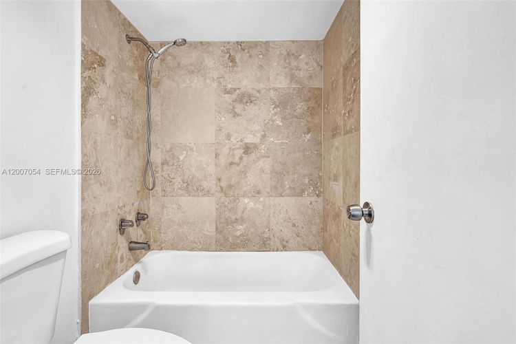 Arlen House West #228 image #22