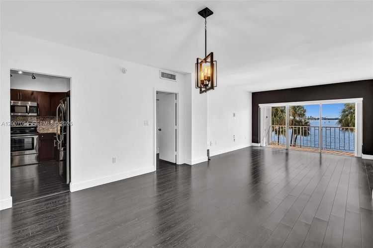 Arlen House West #228 image #7