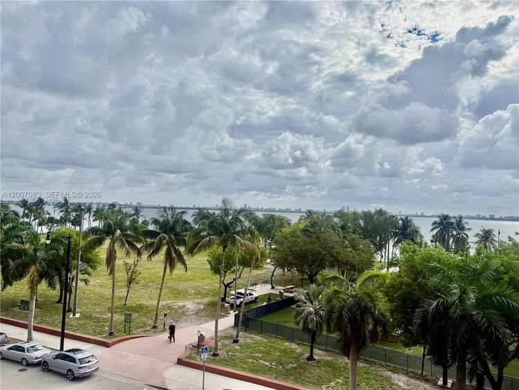 1800 Club #303 image #20