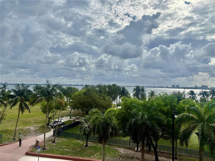 1800 Club #303 image #21