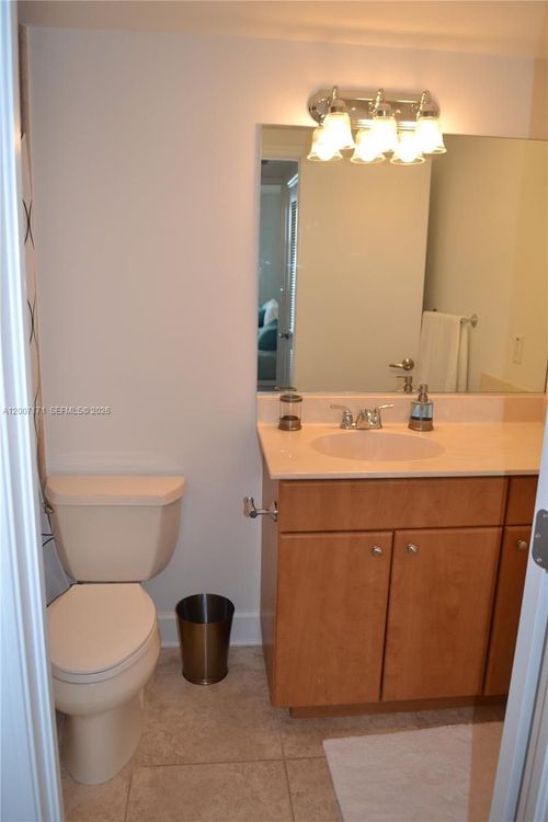 401 Blu Condo #1013 image #11
