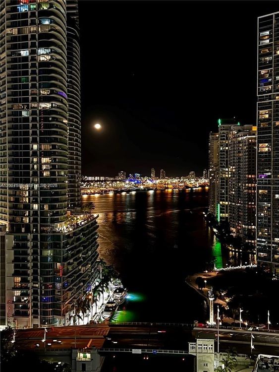 Brickell on the River North #3002 image #20
