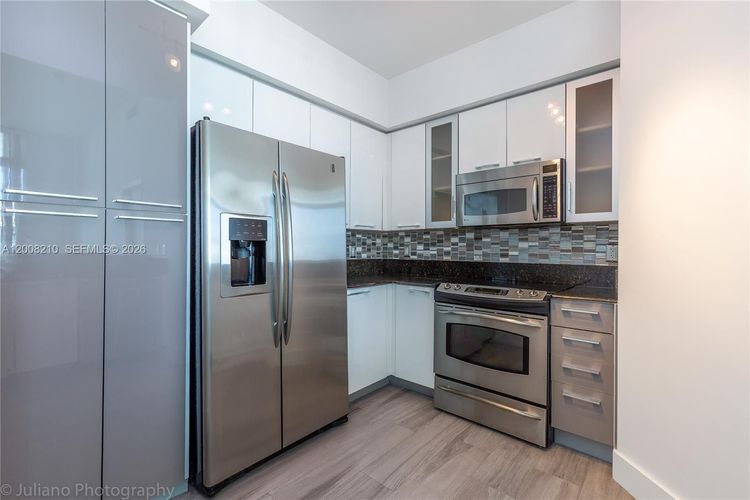 360 Condo #PH23 image #10