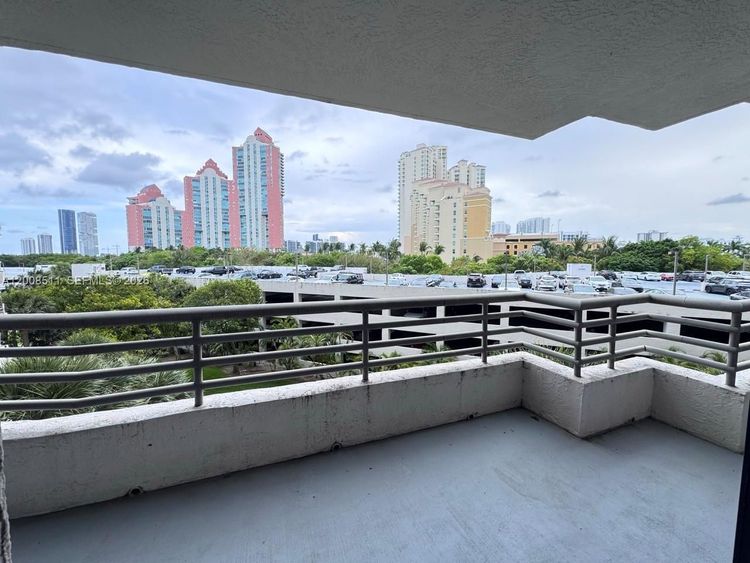 Parc Central South #516 image #15