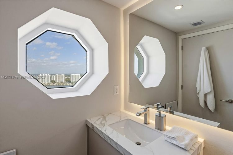 Acqualina #3906 image #25