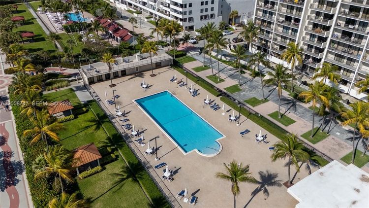 Oceanfront Plaza #803 image #9
