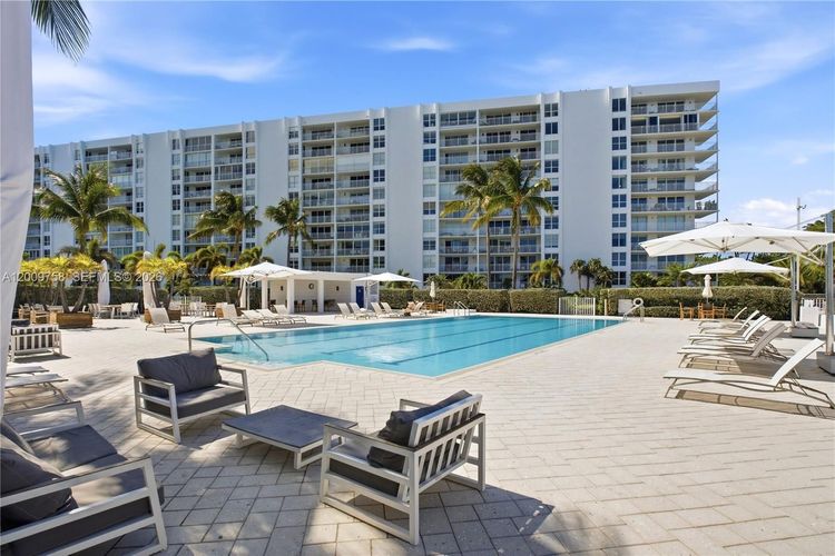 Sands of Key Biscayne #7L image #29