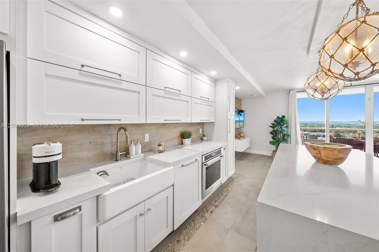 Roney Palace #1533 image #11