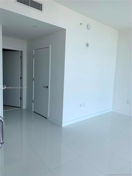 Paramount Miami Worldcenter #2700 image #14