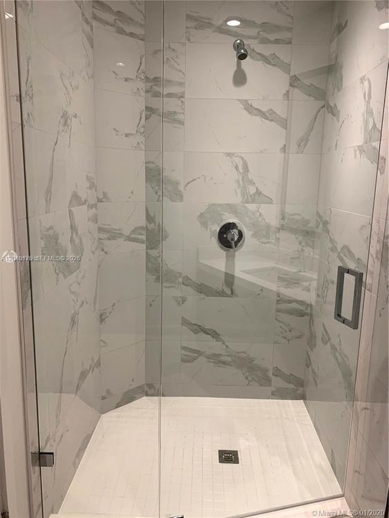 Paramount Miami Worldcenter #2700 image #17