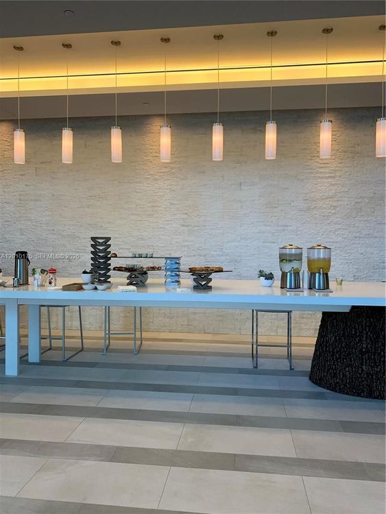 Paramount Miami Worldcenter #2700 image #29