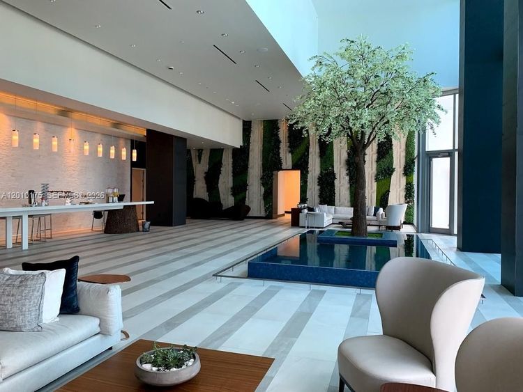 Paramount Miami Worldcenter #2700 image #42