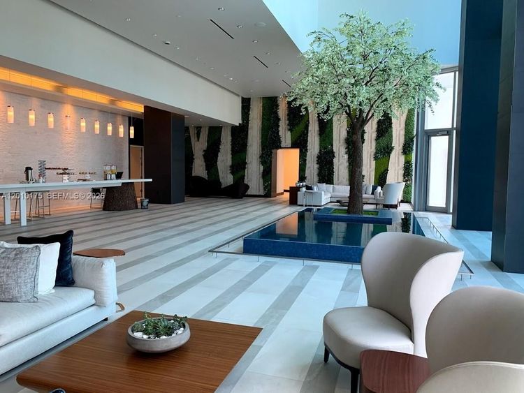 Paramount Miami Worldcenter #2700 image #43