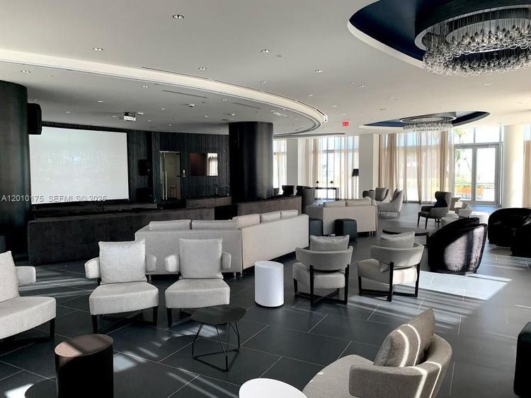 Paramount Miami Worldcenter #2700 image #45