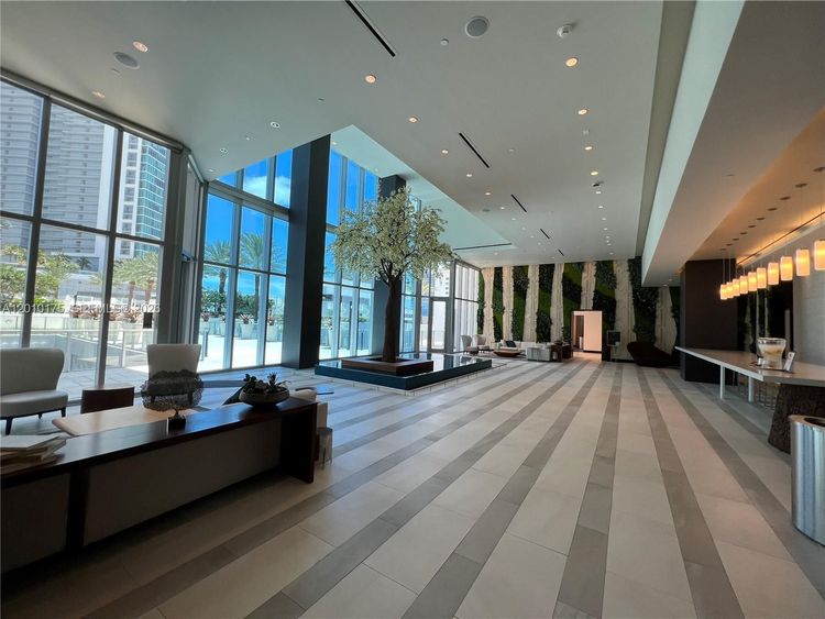 Paramount Miami Worldcenter #2700 image #61