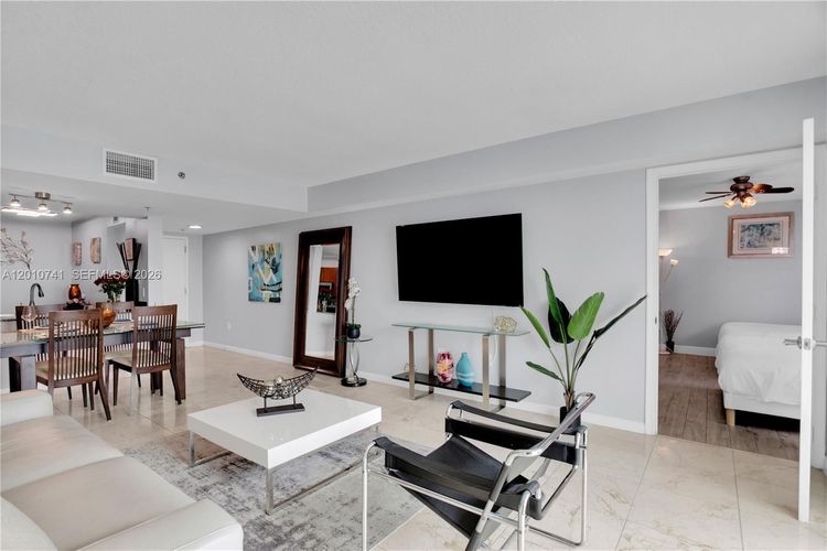 The Club at Brickell #3515 image #7