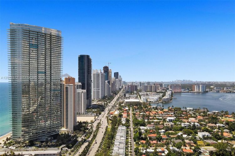 Residences by Armani Casa #4302 image #37