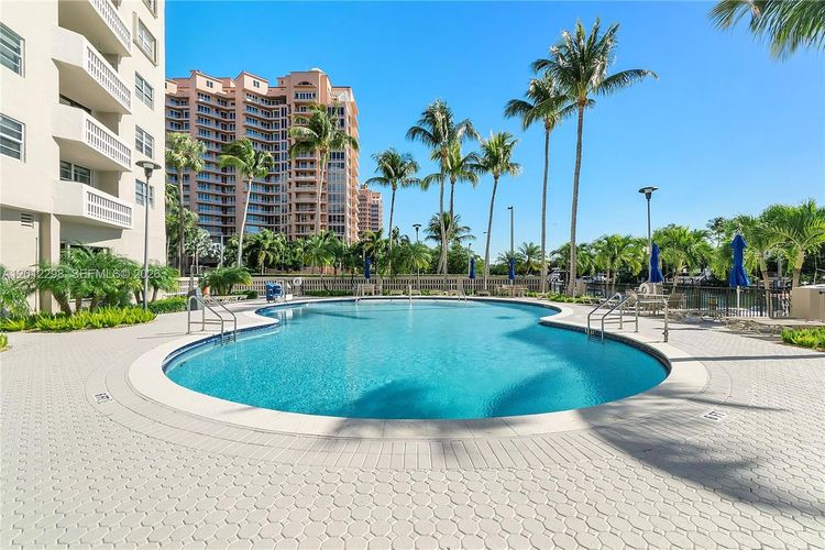 Gables Waterway Towers #PH 18 image #13