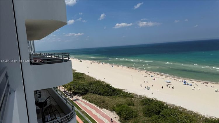 Oceanside Plaza #14E image #18