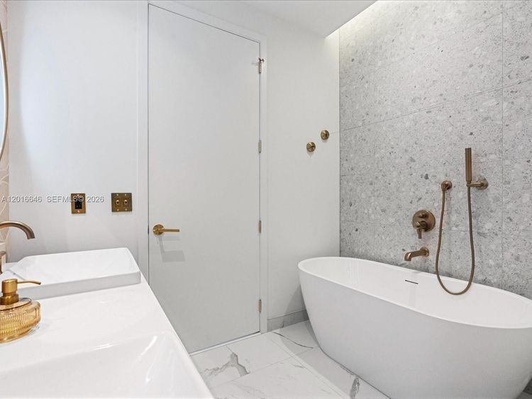 Mr. C Residences Bayshore Tower #1710 image #28
