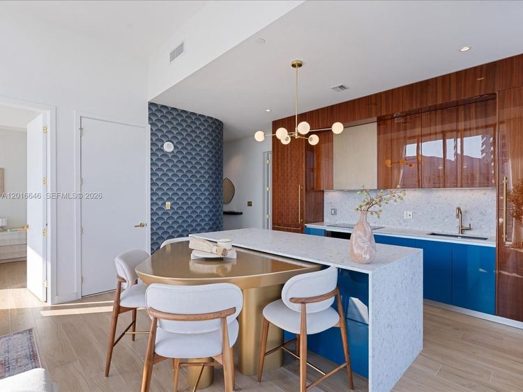 Mr. C Residences Bayshore Tower #1710 image #9