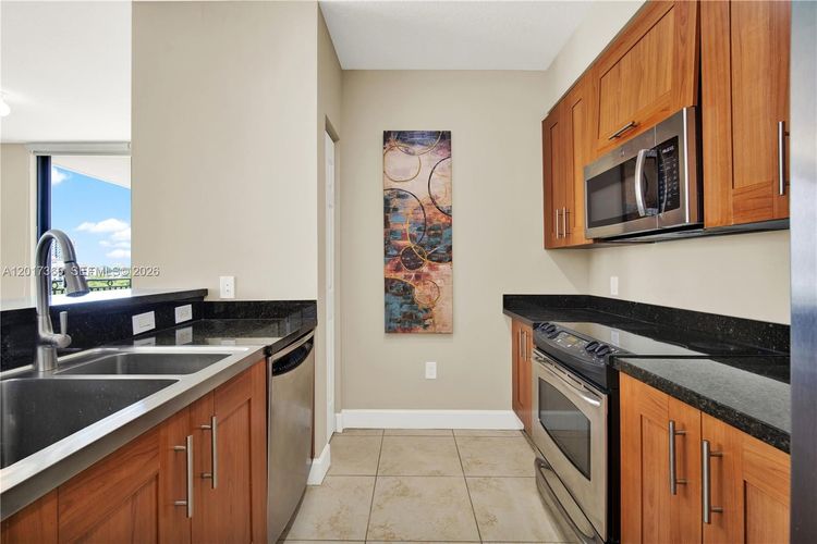 1300 Ponce #703 image #29