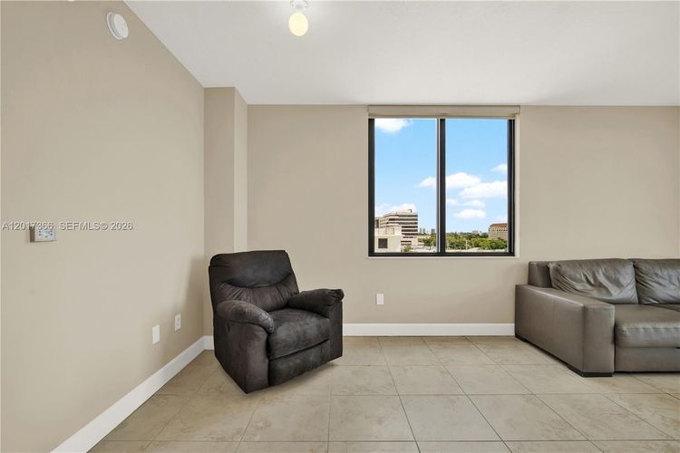 1300 Ponce #703 image #32