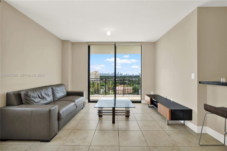 1300 Ponce #703 image #33