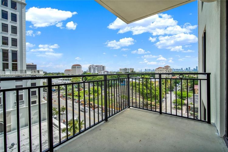1300 Ponce #703 image #47