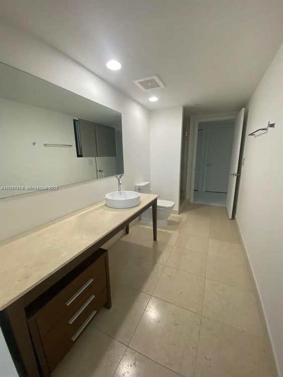 Icon Brickell II #2902 image #10