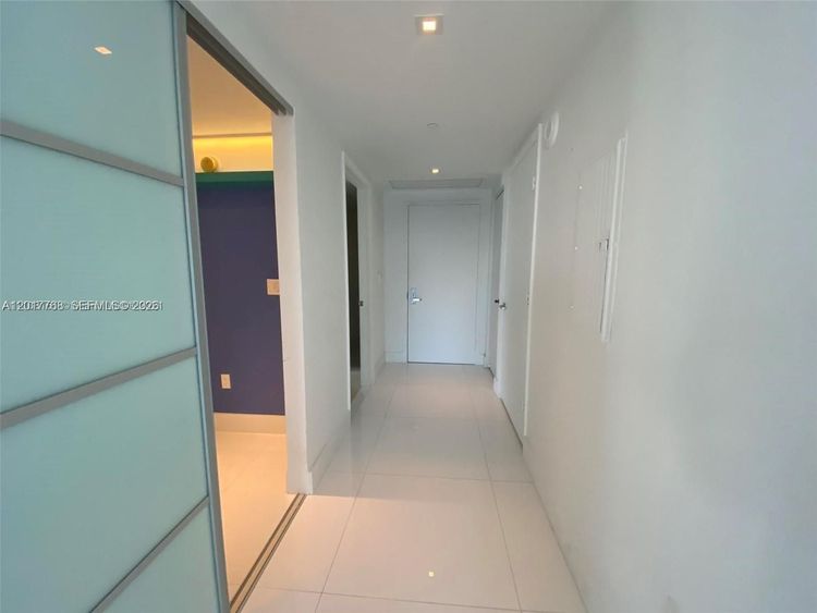 Icon Brickell II #2902 image #17