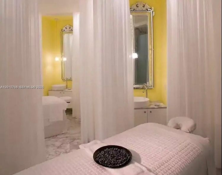 Icon Brickell II #2902 image #29