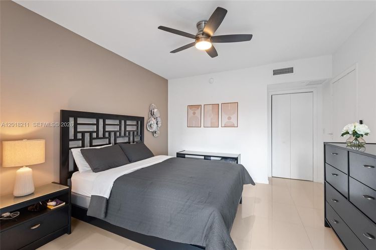 Icon Brickell I #904 image #14