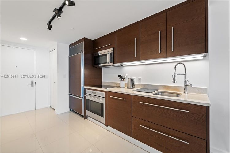 Icon Brickell I #904 image #6
