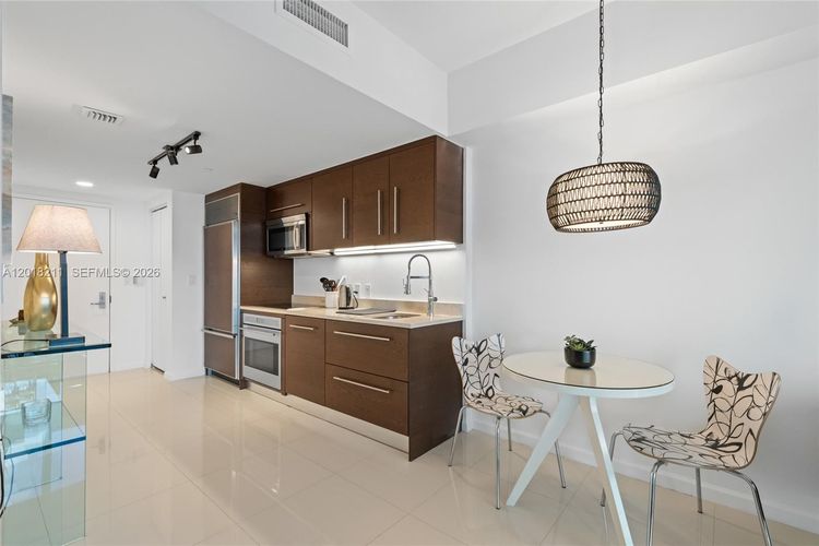 Icon Brickell I #904 image #7