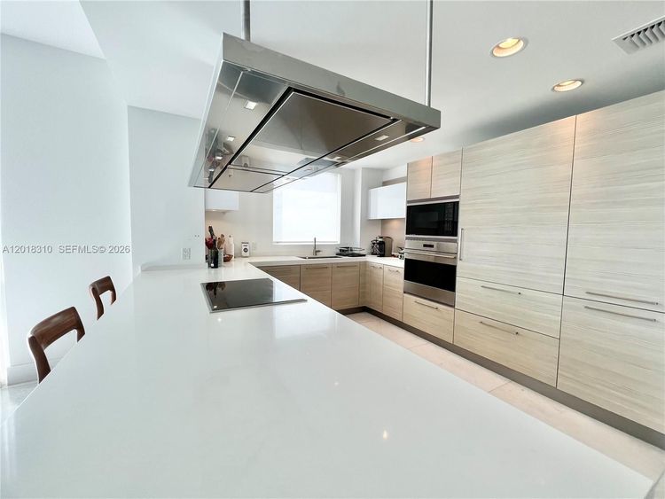 Marina Palms Yacht Club and Residences South Tower #1102 image #13