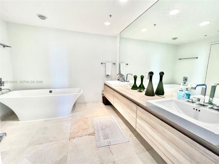 Marina Palms Yacht Club and Residences South Tower #1102 image #20