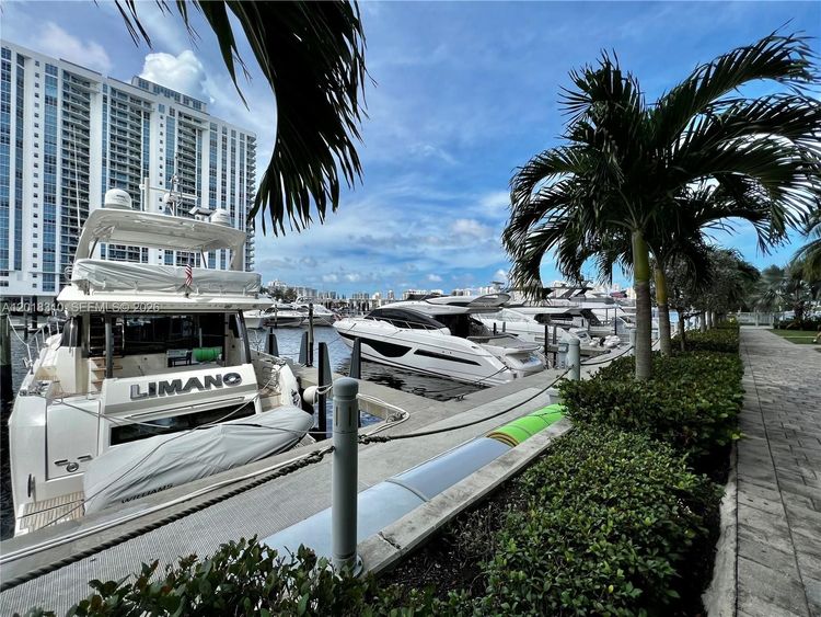 Marina Palms Yacht Club and Residences South Tower #1102 image #30