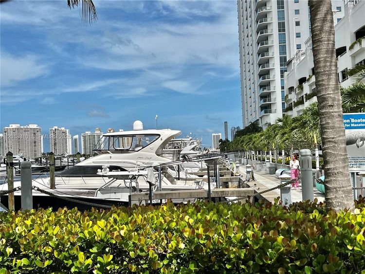 Marina Palms Yacht Club and Residences South Tower #1102 image #31