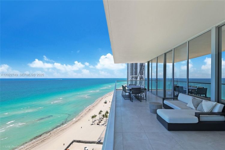 Turnberry Ocean Club Residences #1804 image #19